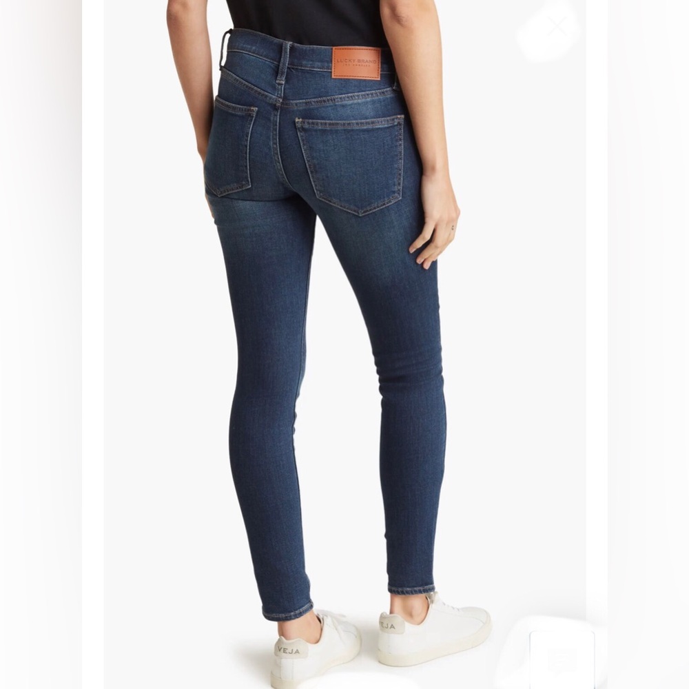 Lucky Brand Super Skinny Jeans AVA with Stretch